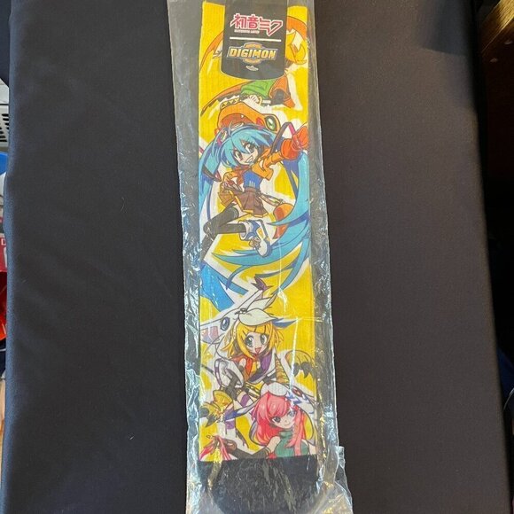 Digimon Men's Crew Socks Hatsune Miku New in Package Size 8-12 Shoes - Picture 1 of 6